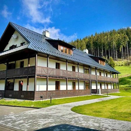 Apartmany Neta Velke Karlovice, Polansky Dvur Екстер'єр фото
